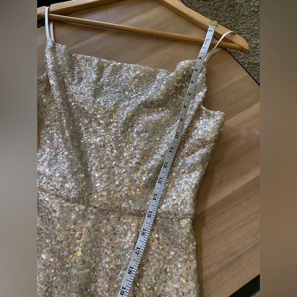 B. Smart gold sequin spaghetti strap dress - Picture 4 of 6